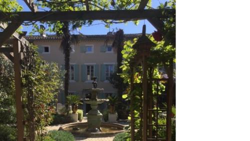 Saint-Marcel-sur-Aude Bed & Breakfast | O'palmier Caché