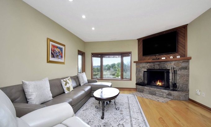 Blowing Rock Condo | Oak 5 | Fireplace, Restaurant, Pool, Spa