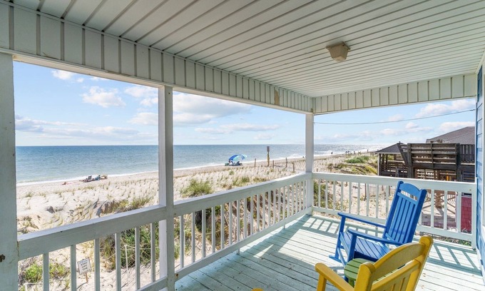 Long Beach House | Oak Island Beachfront Paradise! Newly Remodeled