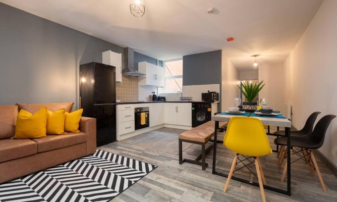 North Shore Apartment | Oak Suite - Two Bedroom Apartment in the Heart of Blackpool Town Centre