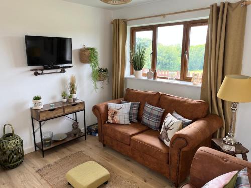 Hastings House | Oak Valley Lodges & Camping
