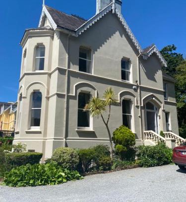 Cobh Bed & Breakfast | Oakhurst Guesthouse