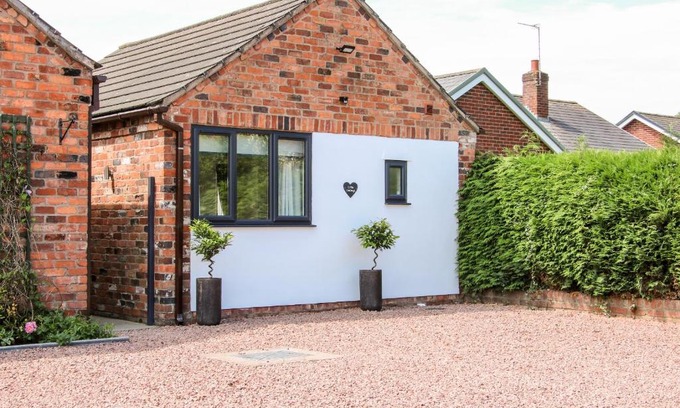 Four Crosses House | Oakleigh