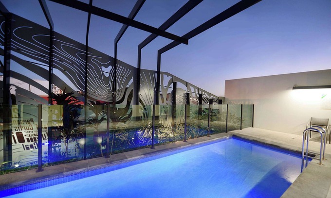 Gladstone Apartment | Oaks Gladstone Grand Hotel
