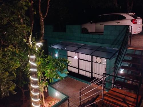 Vayittiri Apartment | OaKsTaYs