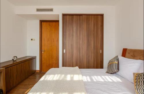 Tendean Apartment | Oakwood Premier Cozmo - 2 Bedroom Exclusive Apartment