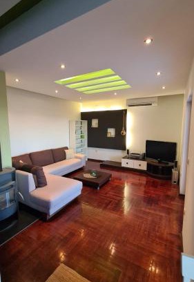Kastel Stari Apartment | Oasis apartment with sea view and garden