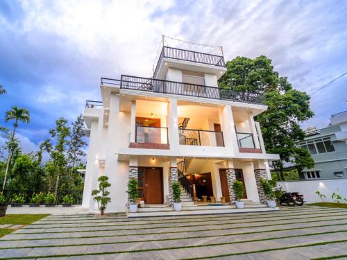 Vythiri Apartment | Oasis Apartment with Pool in Vythiri