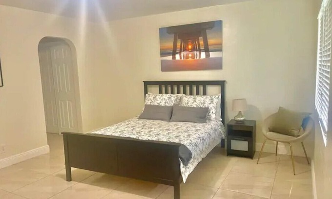 Highland Garden Apartment | Oasis at Hollywood II - Sleep 2 - Unit 4