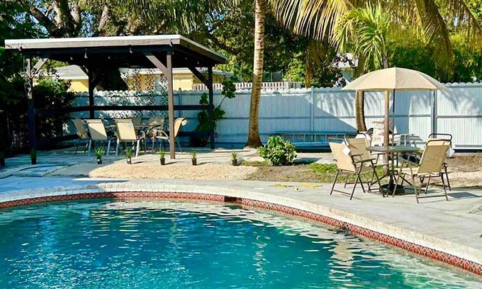 West Park House | OASIS close to Hard Rock Caffe and Hollywood Beaches
