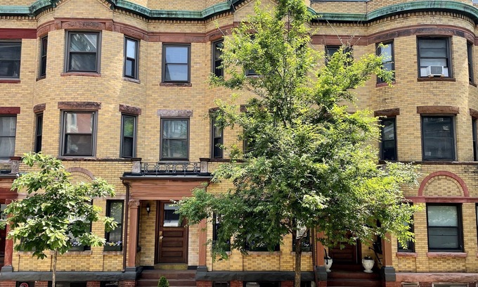 Fenway–Kenmore House | Oasis Guest House