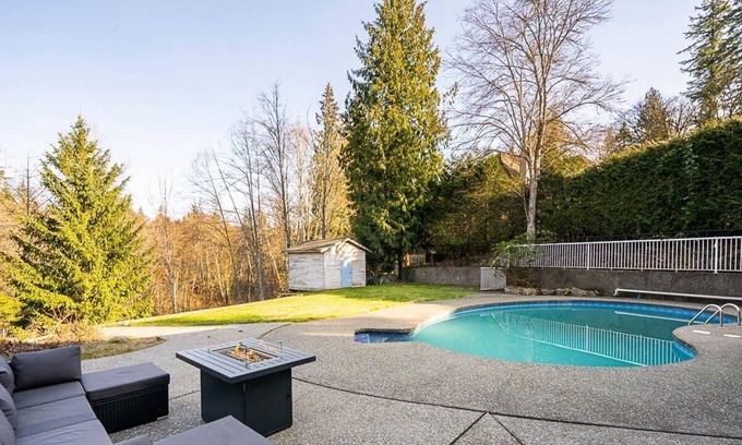 Langley House | OASIS in the City!