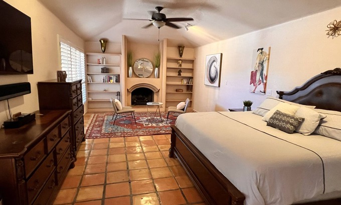 Odessa House | Oasis in the desert