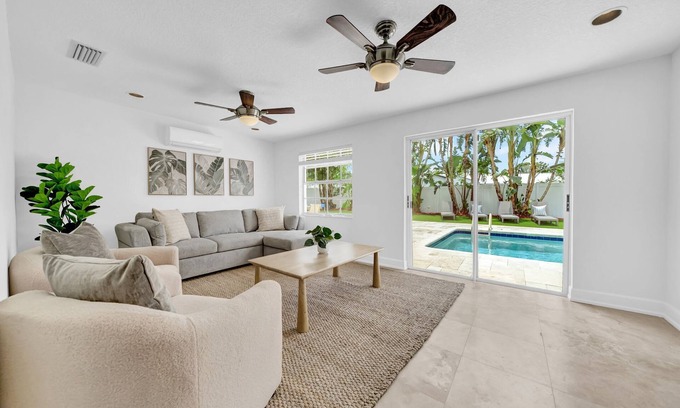 Bay Crest Park House | Oasis49 | spacious 4-bedroom getaway with pool!