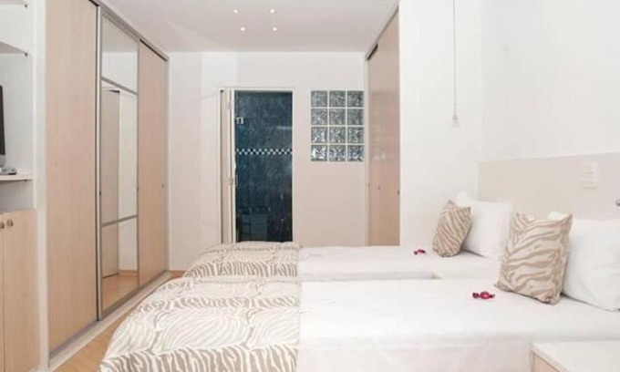 Sao Paulo Apartment | OBA 65 - Sumaré - Espaçosa e confortável Suíte Casal