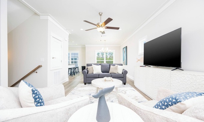 Orange Beach House | OBA Fun! Pool, Putting Green, New SummerSalt 2850