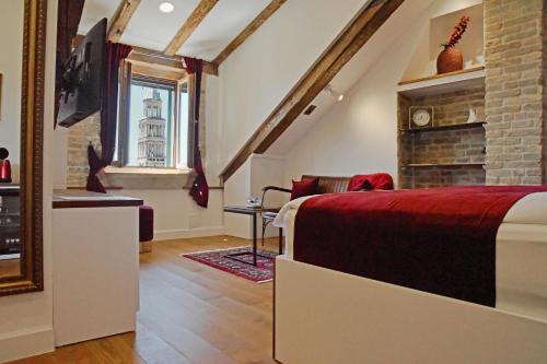 Old Town Bed & Breakfast | Oblivion Luxury Rooms