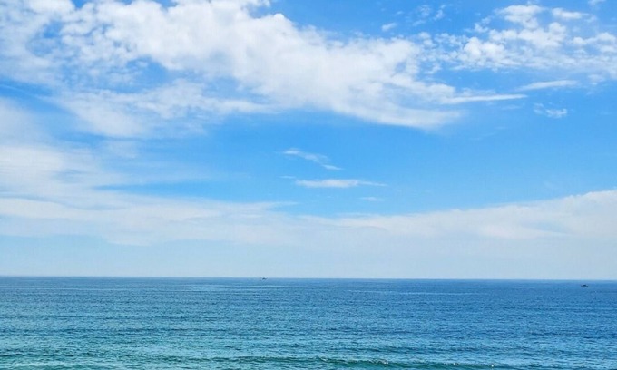 Hampton Apartment | OC North Beach, Ocean front unit, stunning views