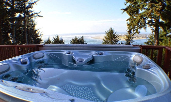 Waldport House | Ocean 2 Bay - Ocean/Bay View