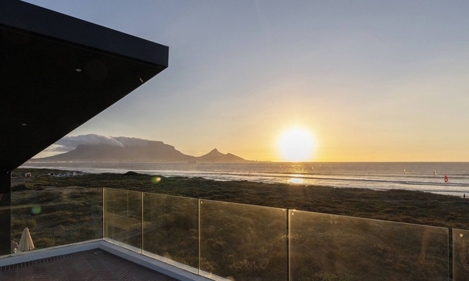 Sunset Beach House | Ocean 9 - Sunset Beachfront Luxury Residence