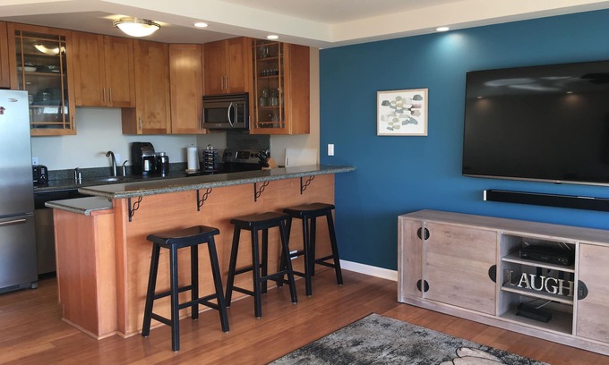 Kihei Condo | Ocean And Mountain Views