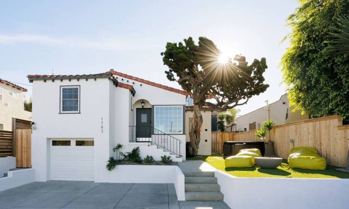 Ocean Beach House | Ocean Beach Spanish Gem | Walk to beach pier shops