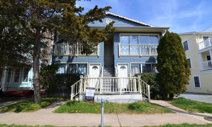 Rehoboth Beach Condo | OCEAN BLOCK LOCATION! STEPS TO REHOBOTH BEACH-BOARDWALK-7 Maryland Ave.