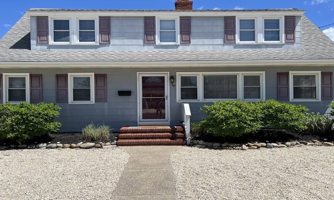 The Dunes House | OCEAN BLOCK single family home. Close to the Beach!