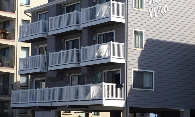 North Ocean City House | Ocean Block Town Home Great for Family's 139th Street "Sand Villa"