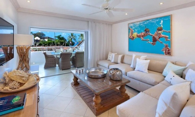 Porters Apartment | Ocean Blue Luxury Apartment - Beachfront - Glitter Bay 203