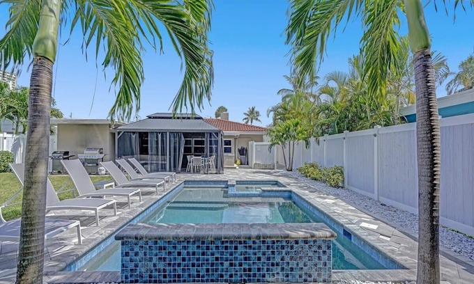 Pompano Beach Villa | Ocean Breeze Villa Su