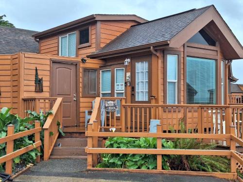 Smith River House | Ocean Cabin 23 With Private Hot Tub Honeymoon