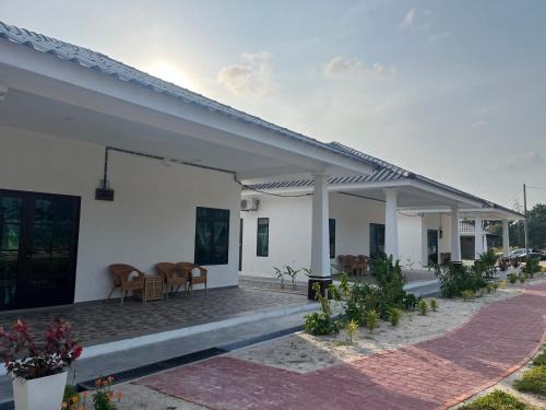 Penyabong Ski Chalet | Ocean Cottage 1, Radiant Teluk Sari