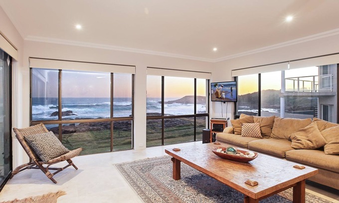 Anna Bay Cottage | Ocean Cottage at Birubi
