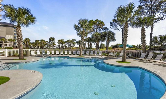 Hilton Head Apartment | Ocean Dunes Villas 221, 2 Bedroom, Sleeps 6, Ocean Front, Pool