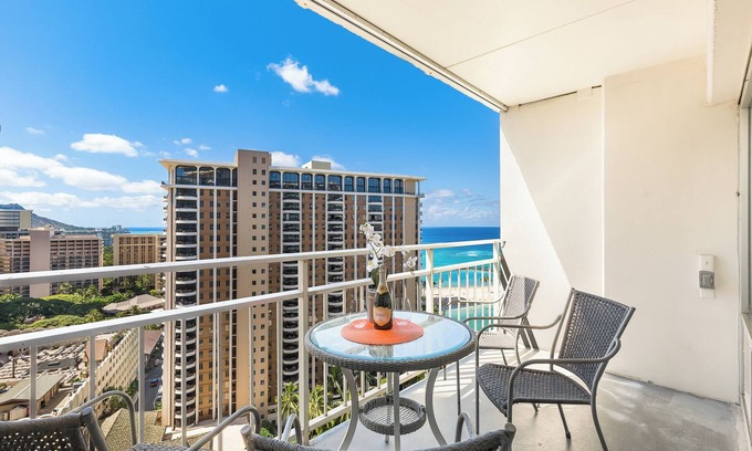 Waikiki Condo | Ocean & Fireworks Condo Steps Away from the Beach at Ilikai Hotel w/Free WiFi