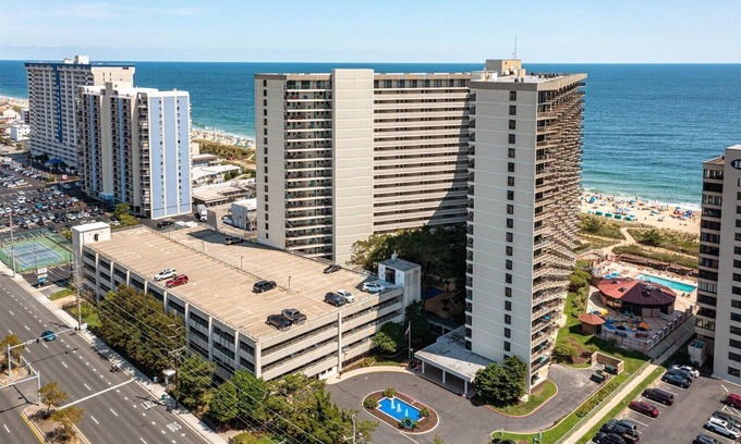 North Ocean City Condo | Ocean Front 2 Bedroom w/Den at Sea Watch Bldg