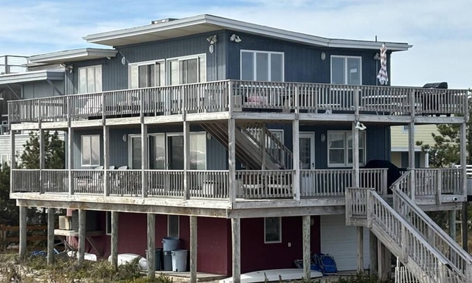 Harvey Cedars Apartment | Ocean front 3 bedroom 1 bath 2nd floor with great ocean views
