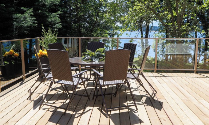 Regional District of Nanaimo House | OCEAN FRONT/BEACH access, RENOVATED House Private Lot, PET Friendly, Short Term