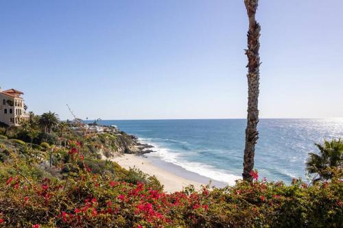 South Laguna House | Ocean Front Beach Cottage
