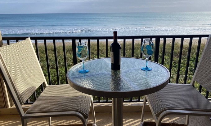 Hutchinson Island South Condo | Ocean Front Condo on Hutchinson Island with Fantastic Beach Views and Access