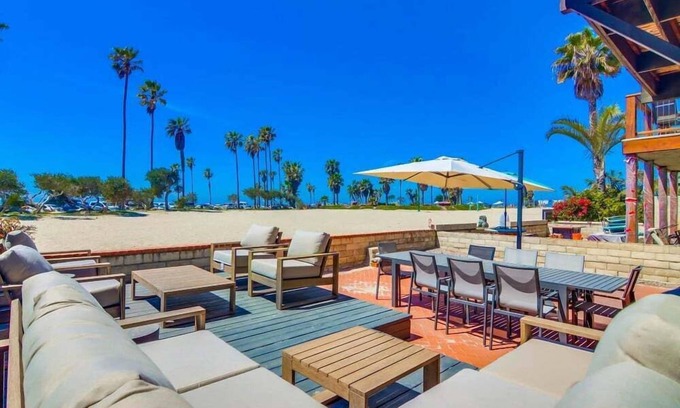 South Mission Beach Condo | Ocean Front! Exclusive Beachfront Patio + A/C