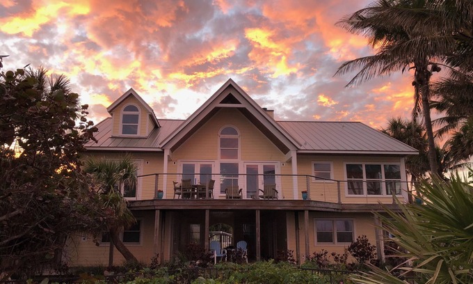 South Beach House | Ocean Front. Private Beach, 5 BR, 3 1/2 Bath, grill