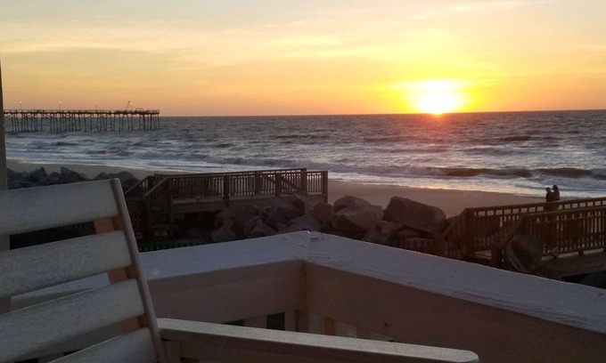North Carolina Coast Condo | Ocean Front, Spacious, Dog Friendly End Unit, Best Views, Pools, near N End Pier