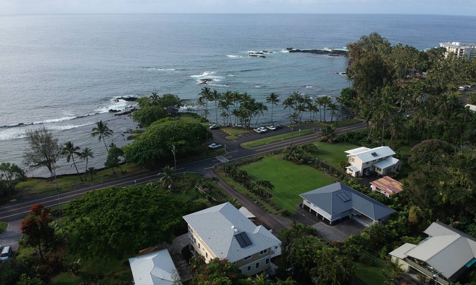 Hilo House | Ocean Frt.-Best Hilo Swim Lagoons, Turtles @ Richardsons Beach