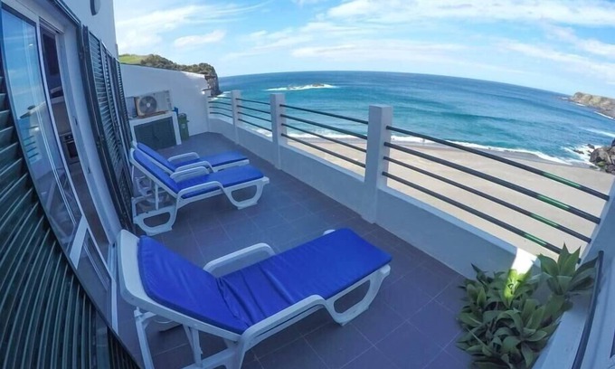 Ribeira Grande House | Ocean Garden House - Azorean Butler