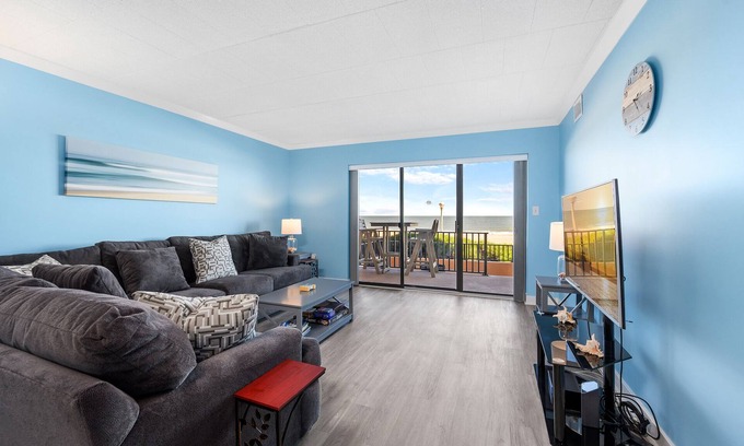 Ocean City Condo | Ocean Hideaway 110 on the Historic OCMD Boardwalk!