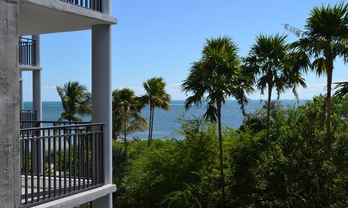 Key West Condo | Ocean Hideaway a Key West Nature retreat close to Smathers & 15 to Duval