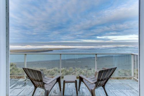 Gold Beach Apartment | Ocean Lover's Landing