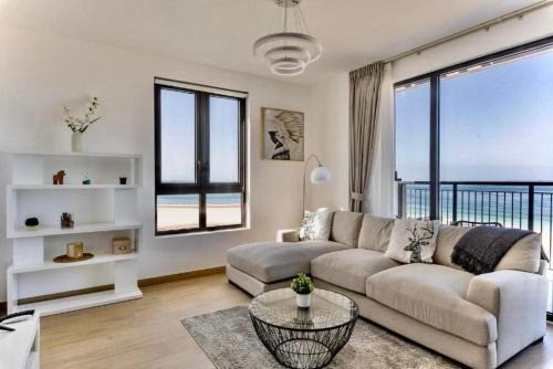 Dubai Apartment | Ocean Majestic Full Sea View at Le Pont